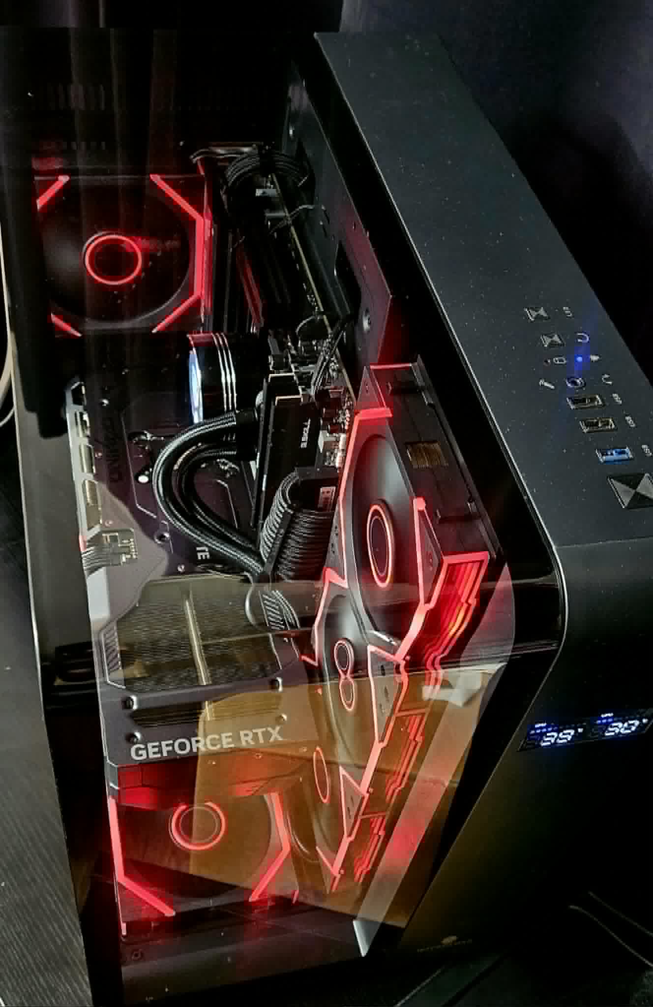 Dominion | RTX 5070 Ti 16GB | Ryzen 7 9850X3D | 64GB DDR5 | LCD AIO