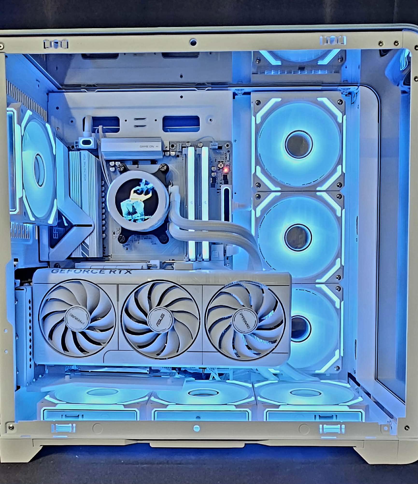 FROSTFIRE | Ryzen 5 7600X3D | RTX 5070 | 32GB DDR5 | 2TB NVMe