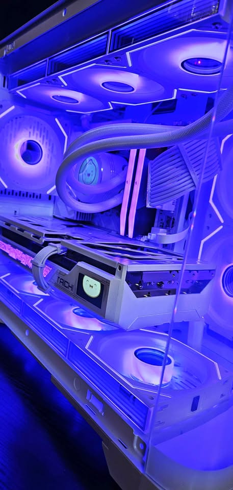 Taichi White 7800X3D Gaming PC