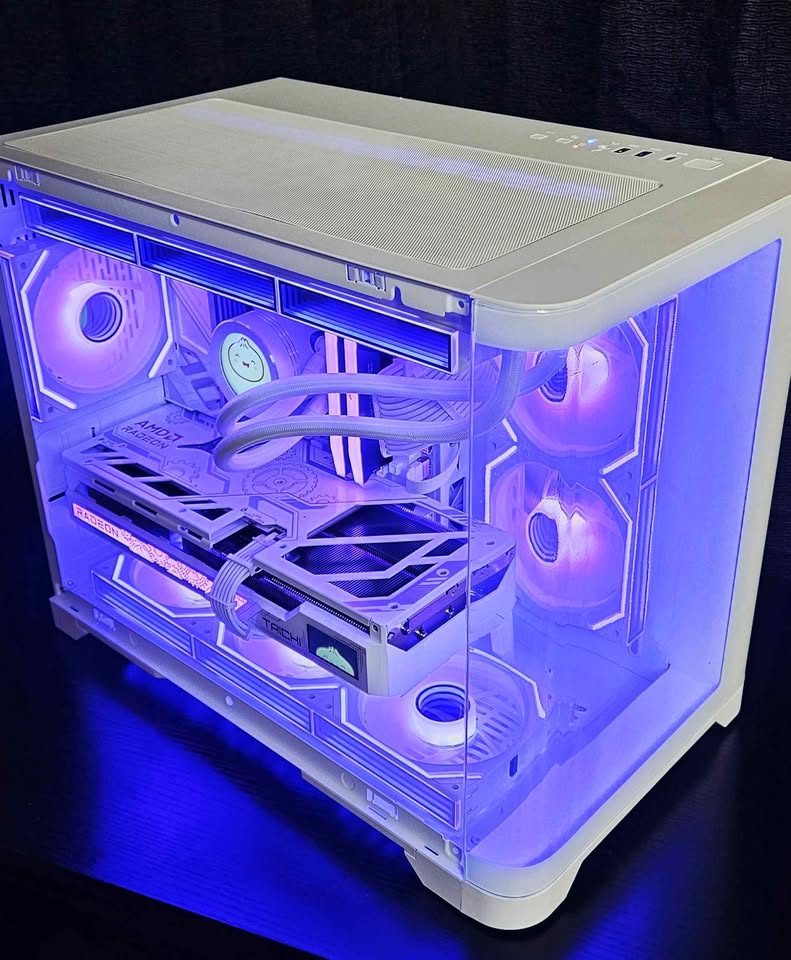 Taichi White 7800X3D Gaming PC