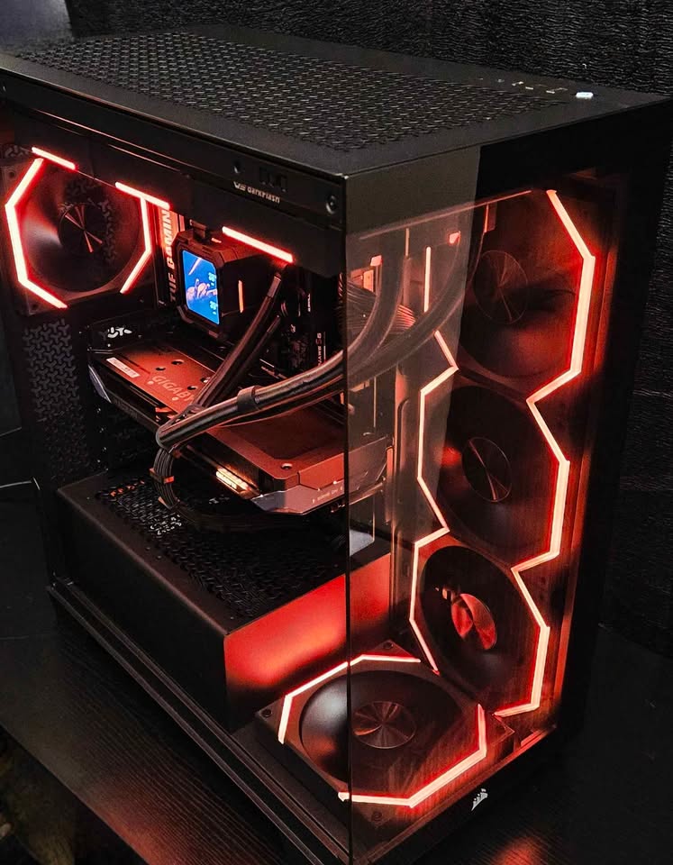 Siraj سِرَاج - The Guiding Light | Ryzen 7500X3D | RX 9060XT 16GB | 32GB DDR5 | LCD AIO Gaming PC