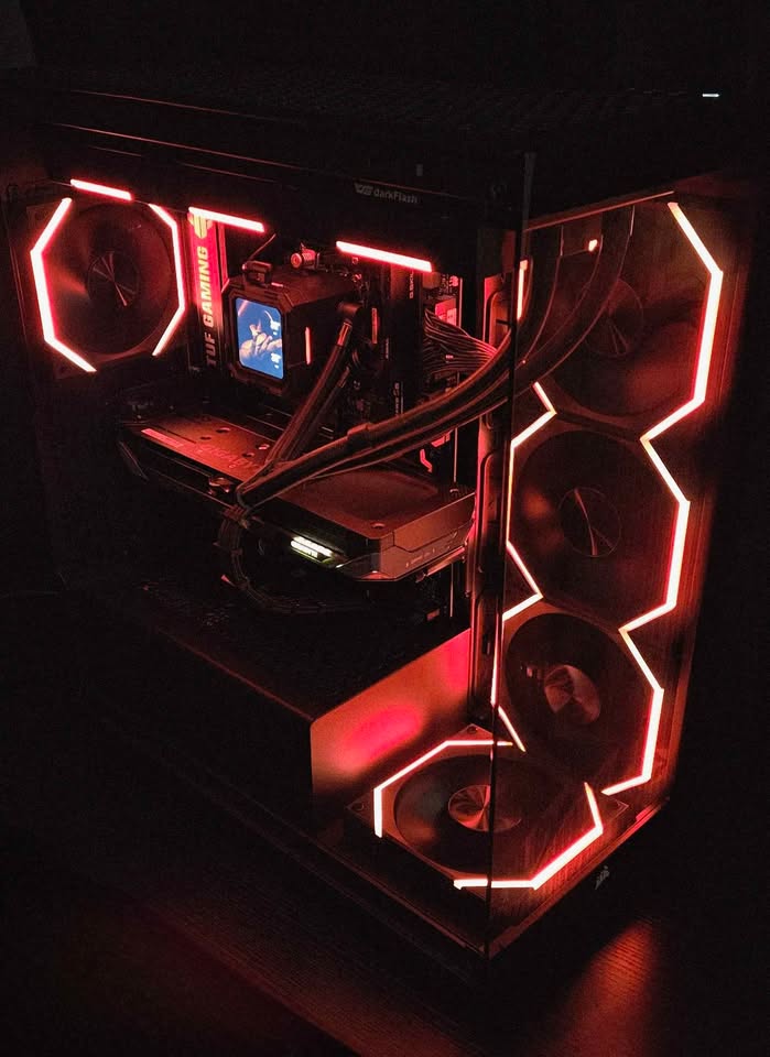 Siraj سِرَاج - The Guiding Light | Ryzen 7500X3D | RX 9060XT 16GB | 32GB DDR5 | LCD AIO Gaming PC