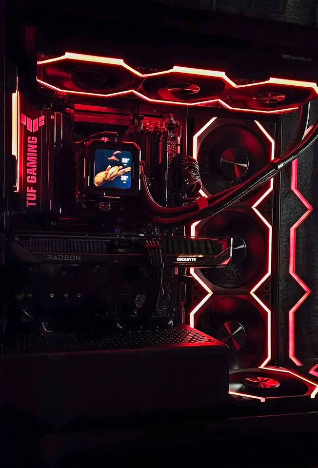 Siraj سِرَاج - The Guiding Light | Ryzen 7500X3D | RX 9060XT 16GB | 32GB DDR5 | LCD AIO Gaming PC